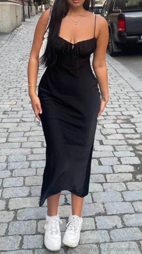 En f rgstark v rld i monokrom 