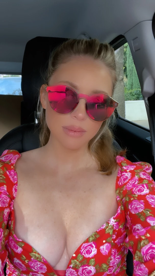 Tittie tuesday tease 