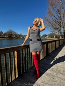 Amid the hustle and bustle of the holiday season don t forget to take part 1