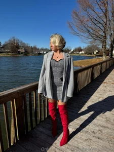 Amid the hustle and bustle of the holiday season don t forget to take part 3