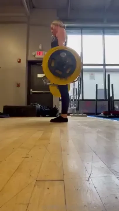 This is 280lbs so what s the history of women in lifting the history 