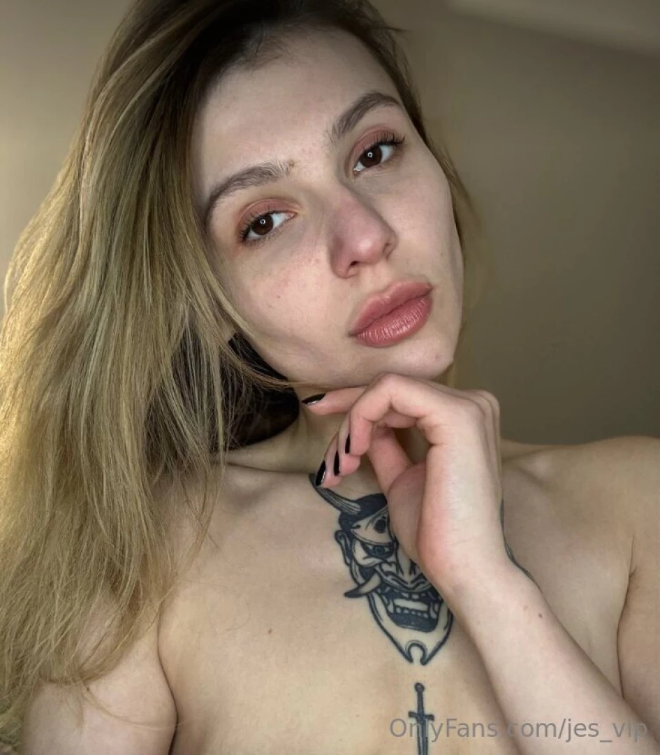 Hey cutieeee remember about our hot poll im finally here gt d i 