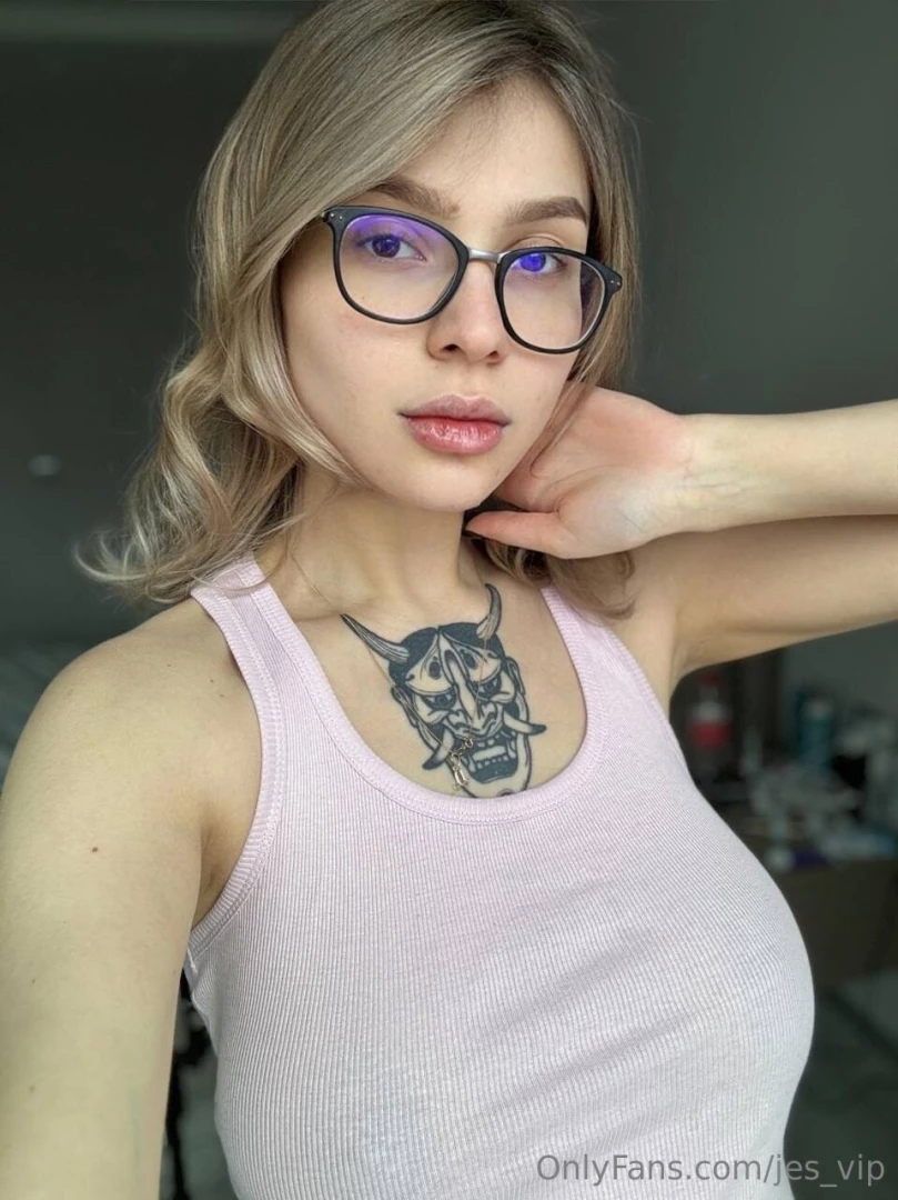 Hey babes thanks for hanging with me i think we should get to know 