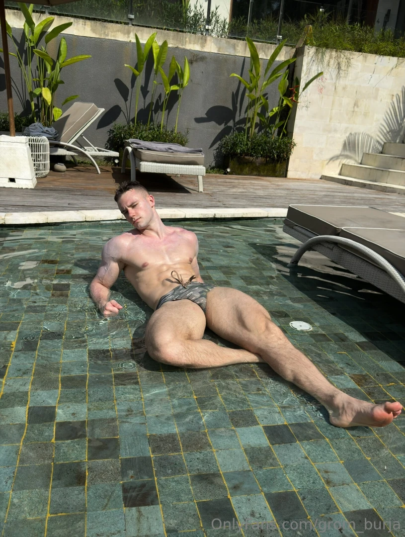 Pool boy more content and my sex tapes are on my vip page 