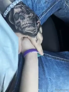 Even after her long journey to get here call_me_jas_21 couldn t wait