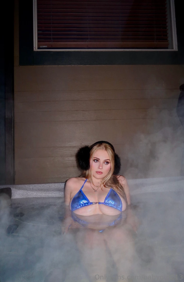 Ugh need a nice thick cock i got fucked in the hot tub lol you know 