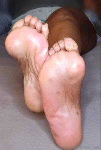 I decided to take some sole pics this morning in my pjs part 3