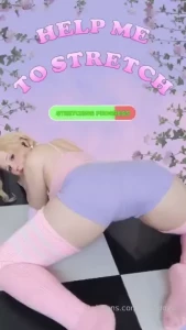 Give me a hand with stretching i m working on my stretching and could
