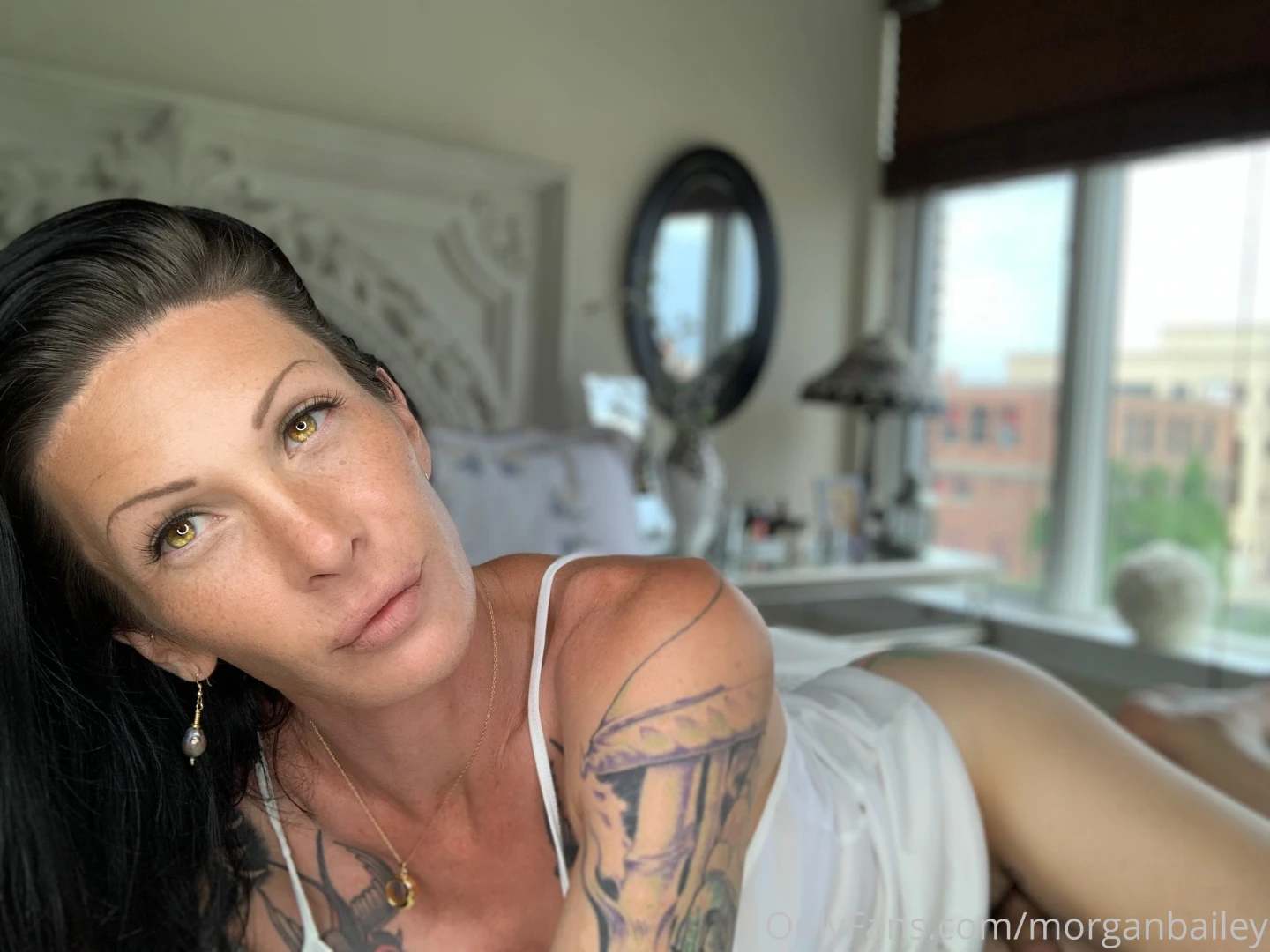 If i were your gf would you share me with others 