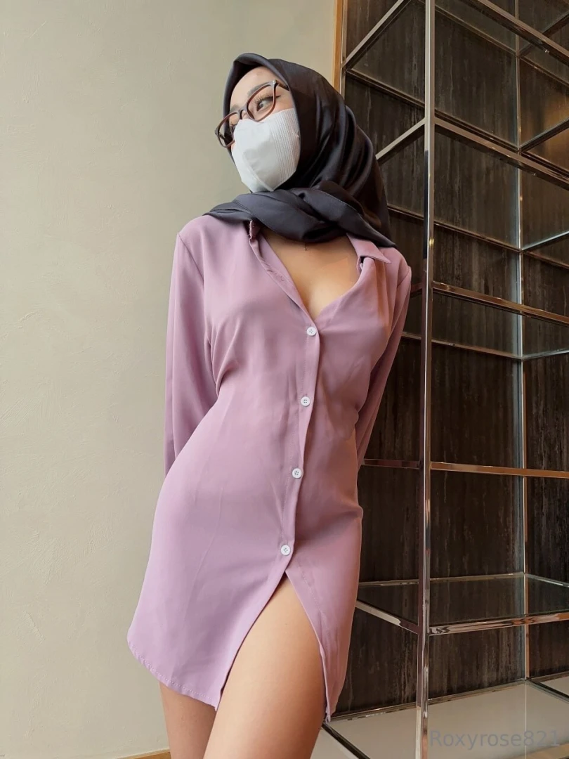 Virgin nympho for 6 months sya she s super horny and wants new cocks 