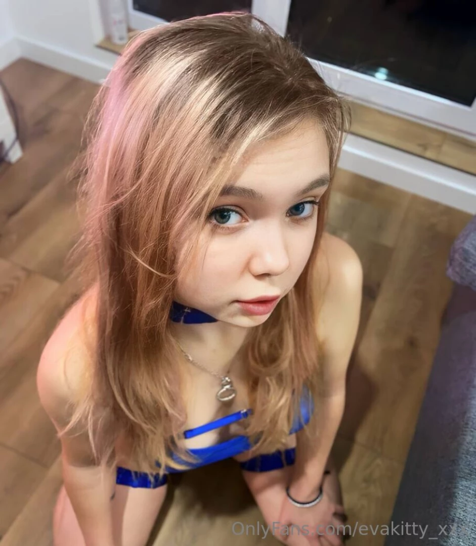 Ride kat_mozze on your dick free subscribe kat_mozze feel that tight part 6 