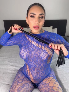 Free ts antonella is ready to share her skills follow now for free