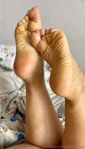 Hi guys available for custom and videos calls dm or email for to book