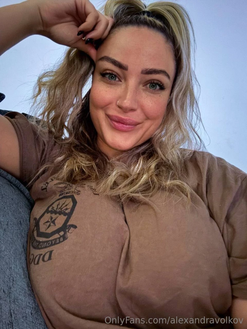 90 off for the next 10 go https onlyfans com thealexandravolkov c2 