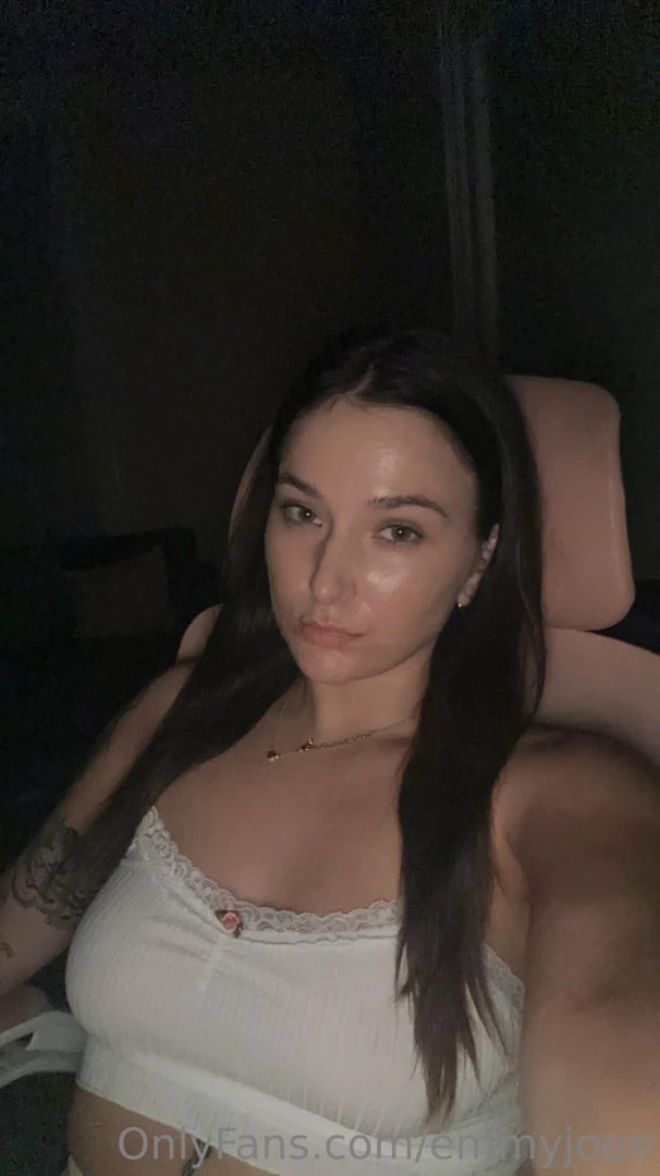 I m feeling lonely tonight i need someone to accompany me 