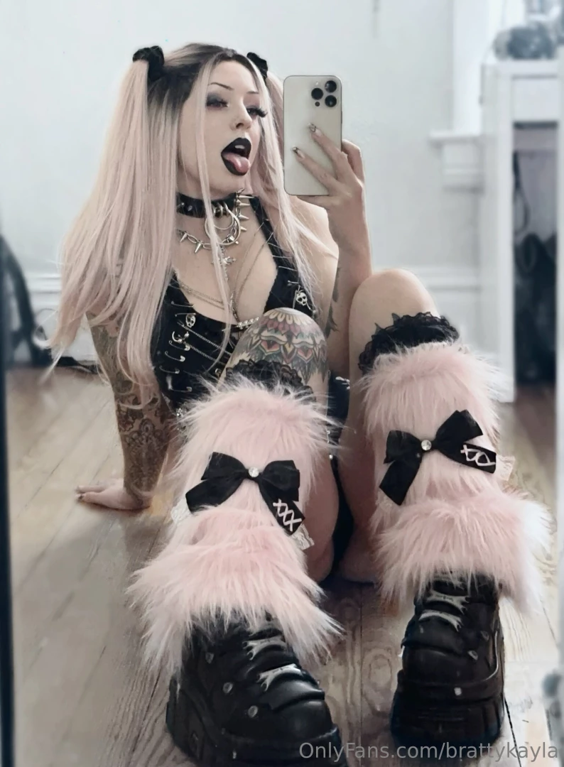 Guess why it s my favorite day of the week p 