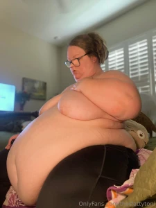 This fatty has been working so hard on growing her big body lately i part 4