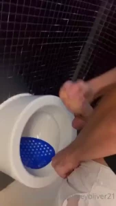Quick danger wank at the casino urinal small cum shot still felt good