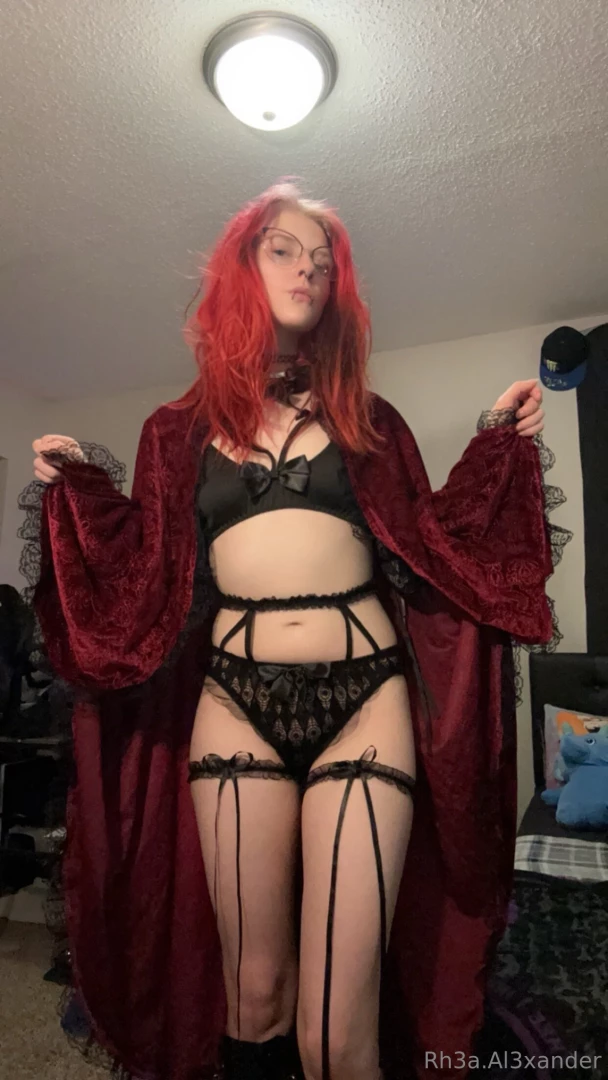 Dont miss the hot new outfit 