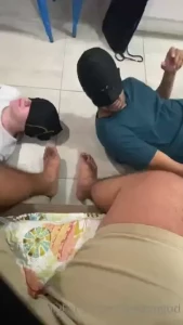 Two subs at my feet at the same time i m trying to break my record and part 1