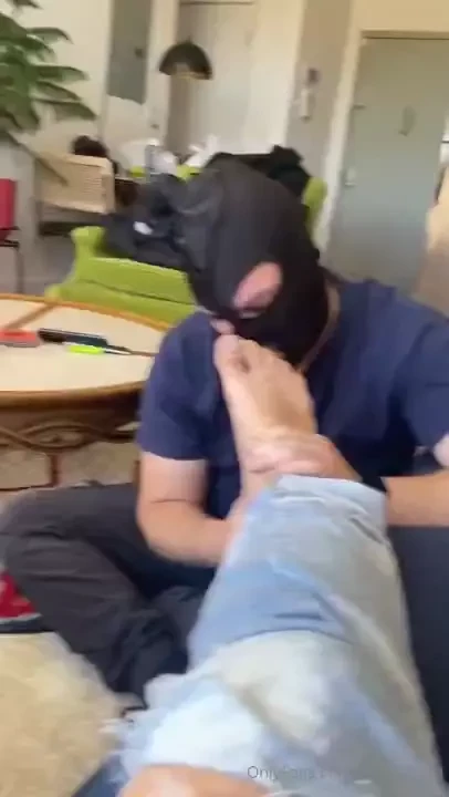 Two sluts on daddy s 15s good thing i have enough feet for the both of 