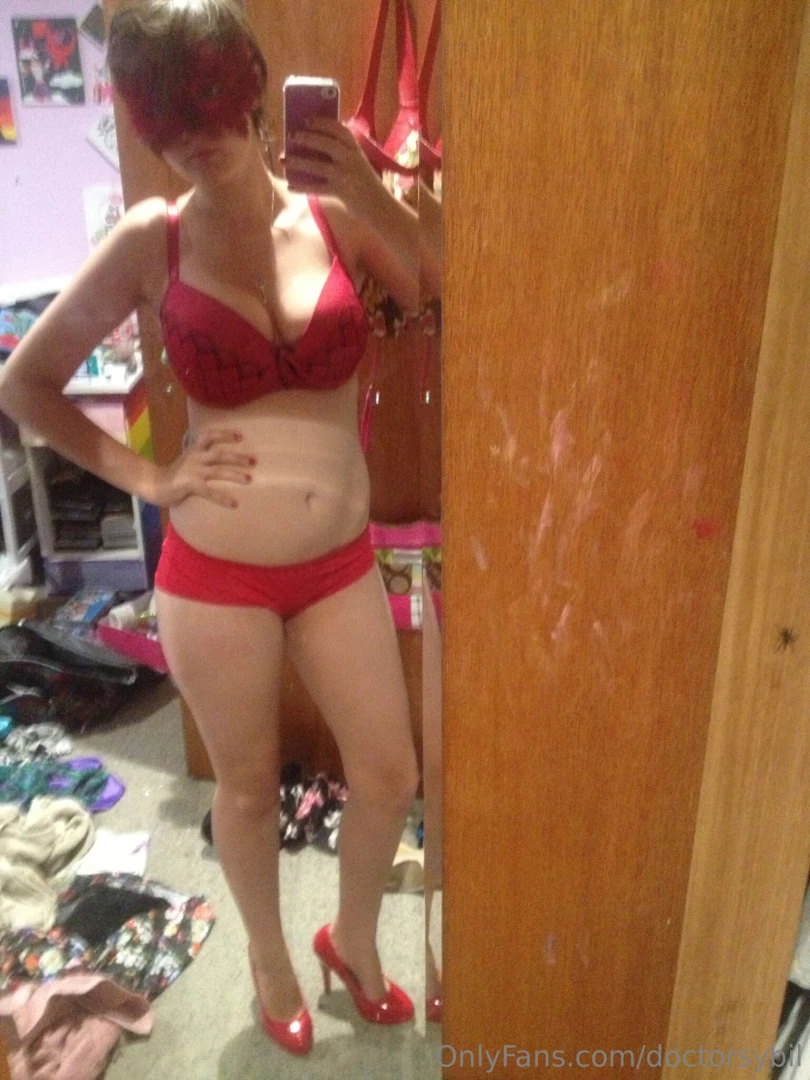Me at 18 vs 30 when do you like my body best 