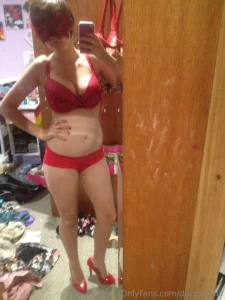 Me at 18 vs 30 when do you like my body best