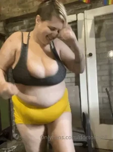 Would you stop and watch if i jogged passed you
