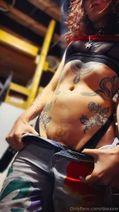 Meet me in the basement i m needy and feeling easily distracted