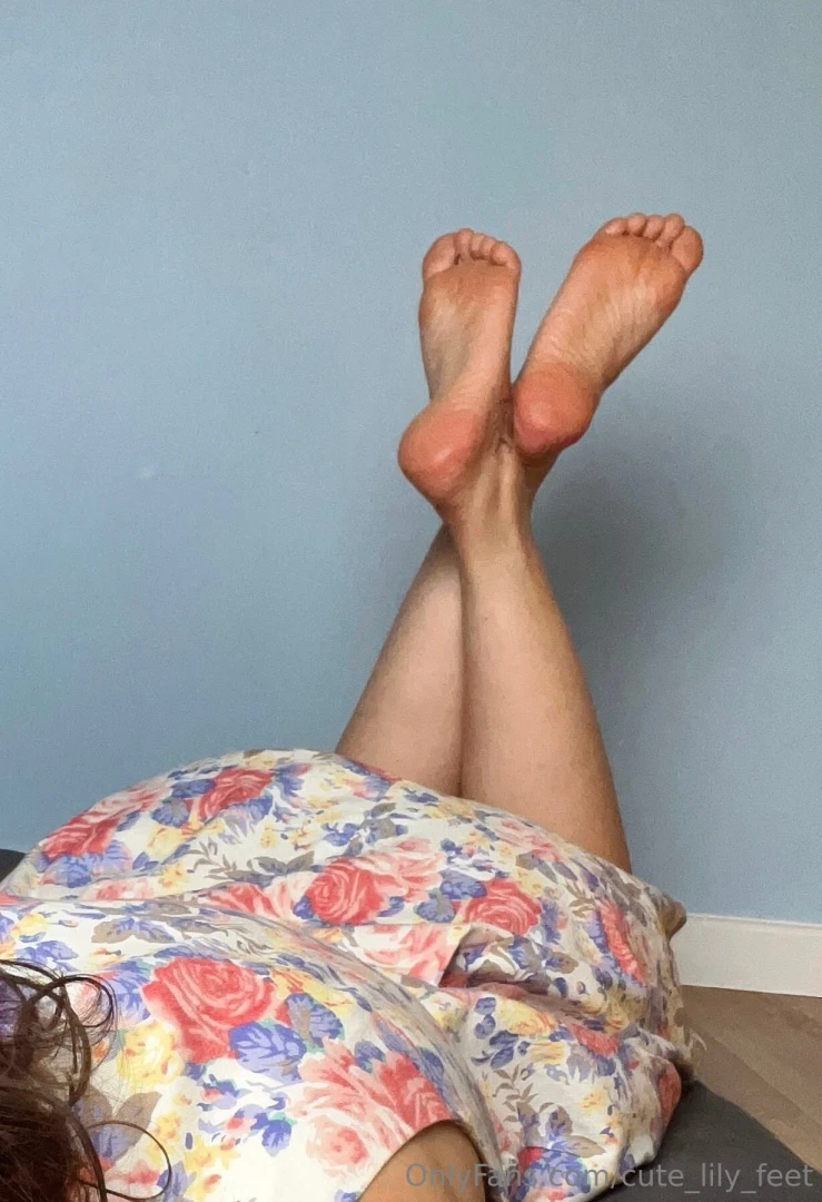Pssst my premium page cute_lily_f33t is now on -40 discount for 