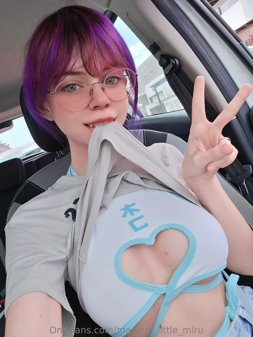 One of my favorite ooc pictures do you like out of cosplay content 