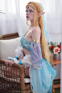 I need to wear this outfit again someone wants a custom with it