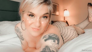 Do you like the hole in my fishnet stockings