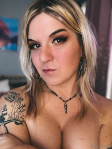 We won t get anywhere if your clothes are still on babe