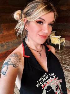 I may look sweet but i m 100 naughty