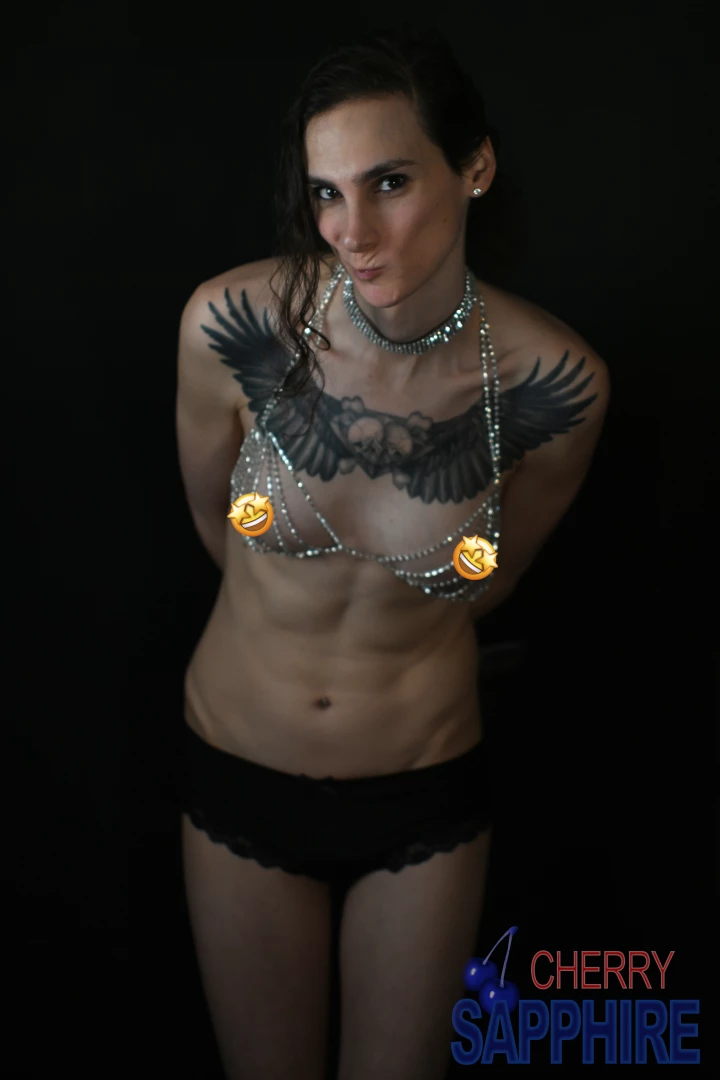 More pics in that sparkly body-chain bra do we still like it should i part 3 