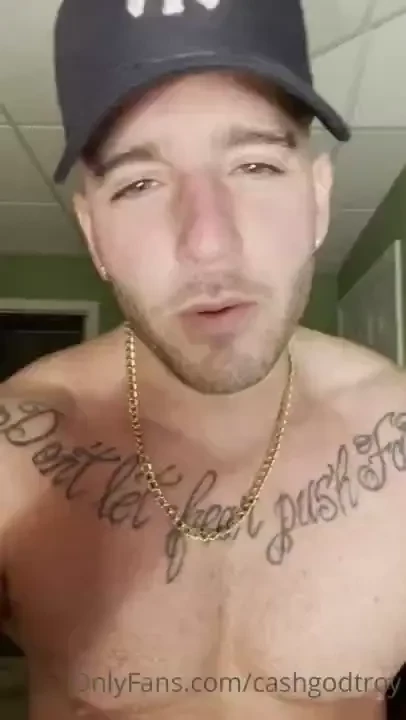 Little hump day treat for you boys tip your king show your worth 