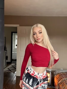 Pull me by my waist and do whatever you want