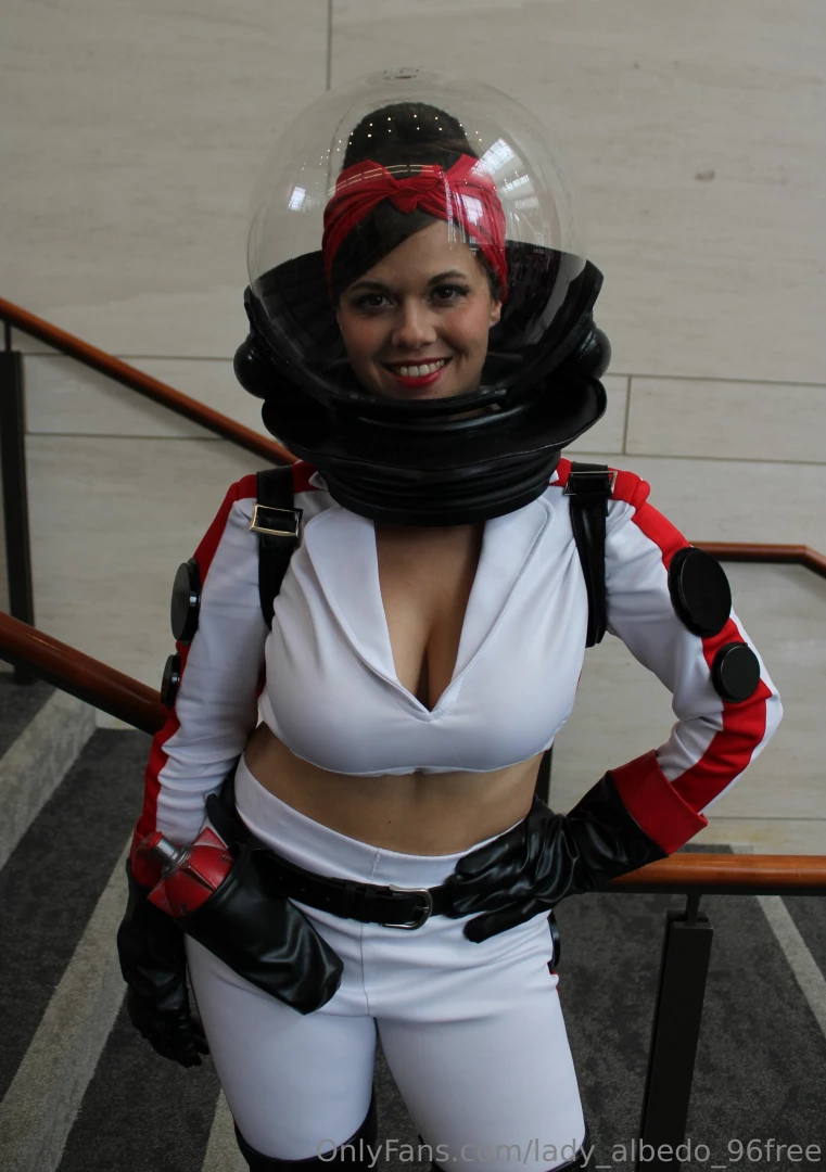 Cosplay friday time this time it s the debut of my nuka cola girl you 