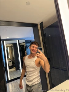 I launched my paid page and it s on fire a lot of stuff on wall just part 4