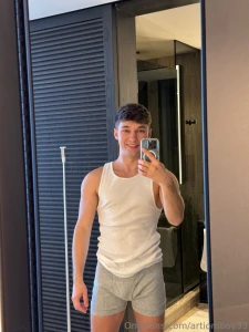 I launched my paid page and it s on fire a lot of stuff on wall just part 3