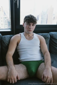 I launched my paid page and it s on fire a lot of stuff on wall just part 5