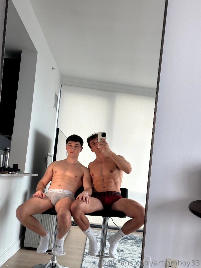 Follow my friend leo_lust1 he literally has incredible greek god body 