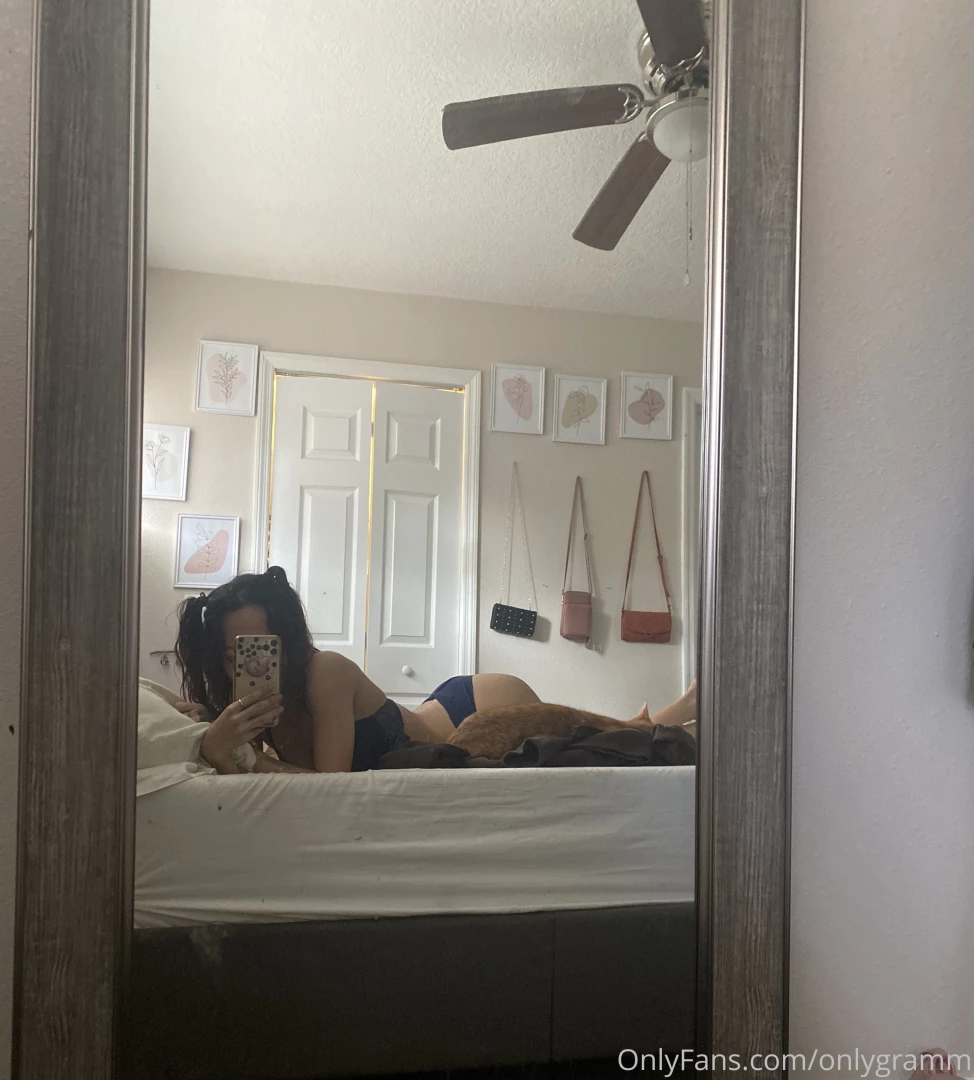 E-girl looking for her gamer boy to eat dat ass please respond 