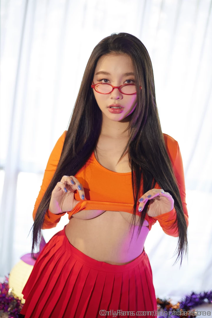 Follow my hottie s friend lris_adamsone advertisement advertisement part 8 