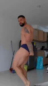 Posing 4 weeks out help me with the tan