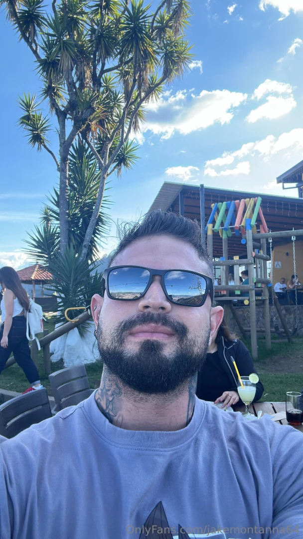 I m going to knock on your door 