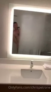 Getting extra steamy rn in this hotel