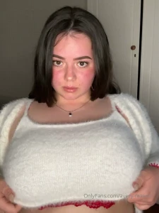 avery-maeex - Queen curvylizzz do the best live stream on here she s about to become part 2 