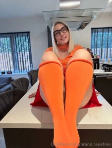 Let me distract you part 285